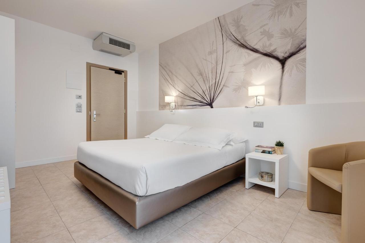 לידו די ג'סולו Hotel Nettuno מראה חיצוני תמונה