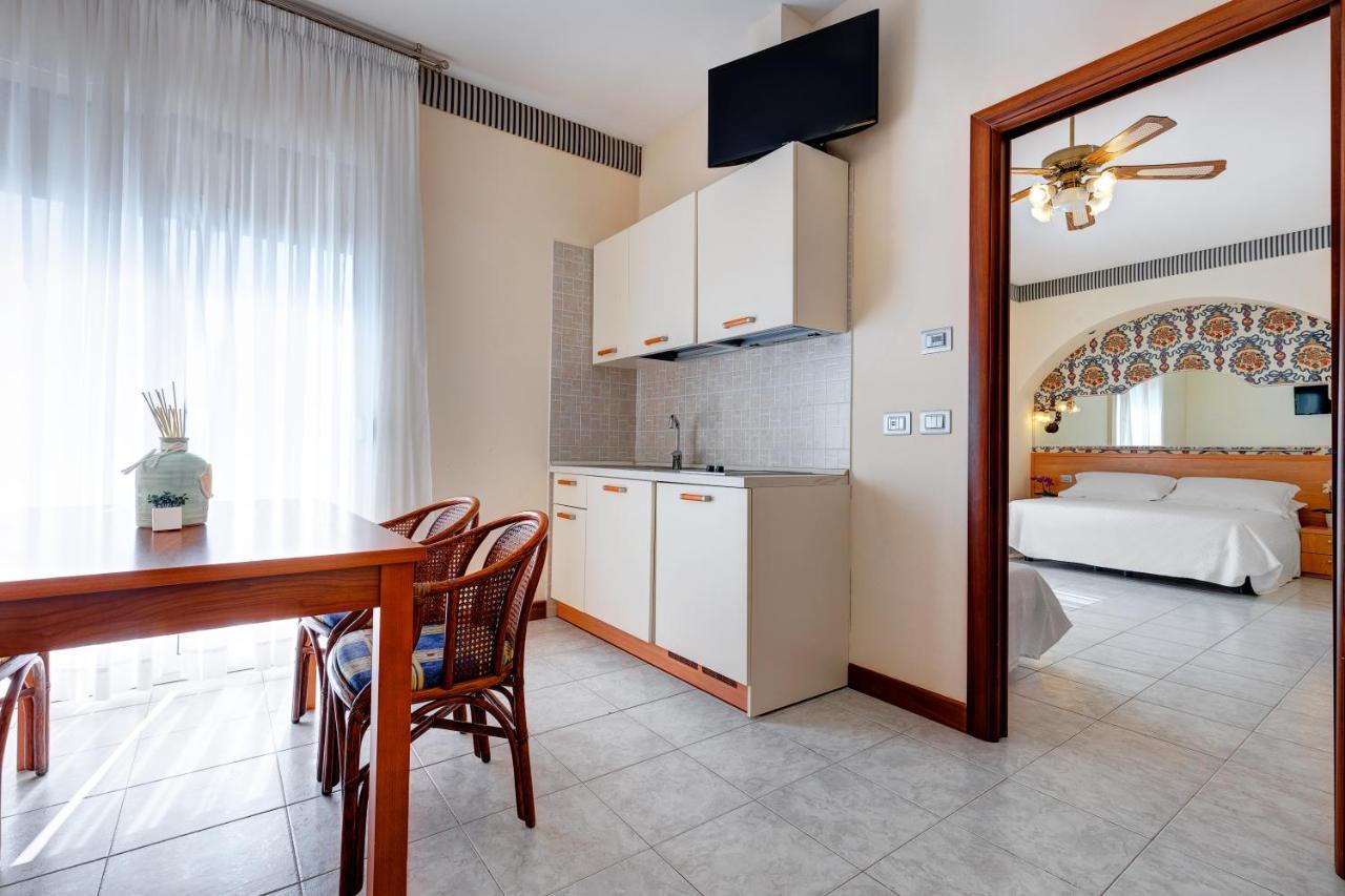 לידו די ג'סולו Hotel Nettuno מראה חיצוני תמונה